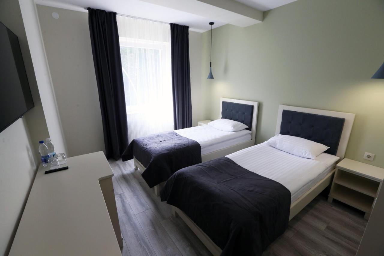Hotel Golden Lemon Готель Золотий Лимон Lviv Bagian luar foto