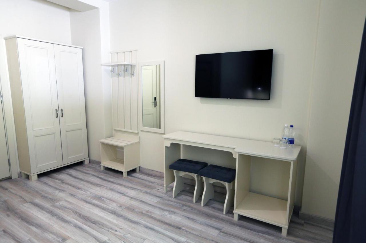 Hotel Golden Lemon Готель Золотий Лимон Lviv Bagian luar foto