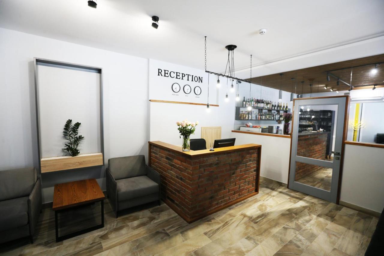 Hotel Golden Lemon Готель Золотий Лимон Lviv Bagian luar foto