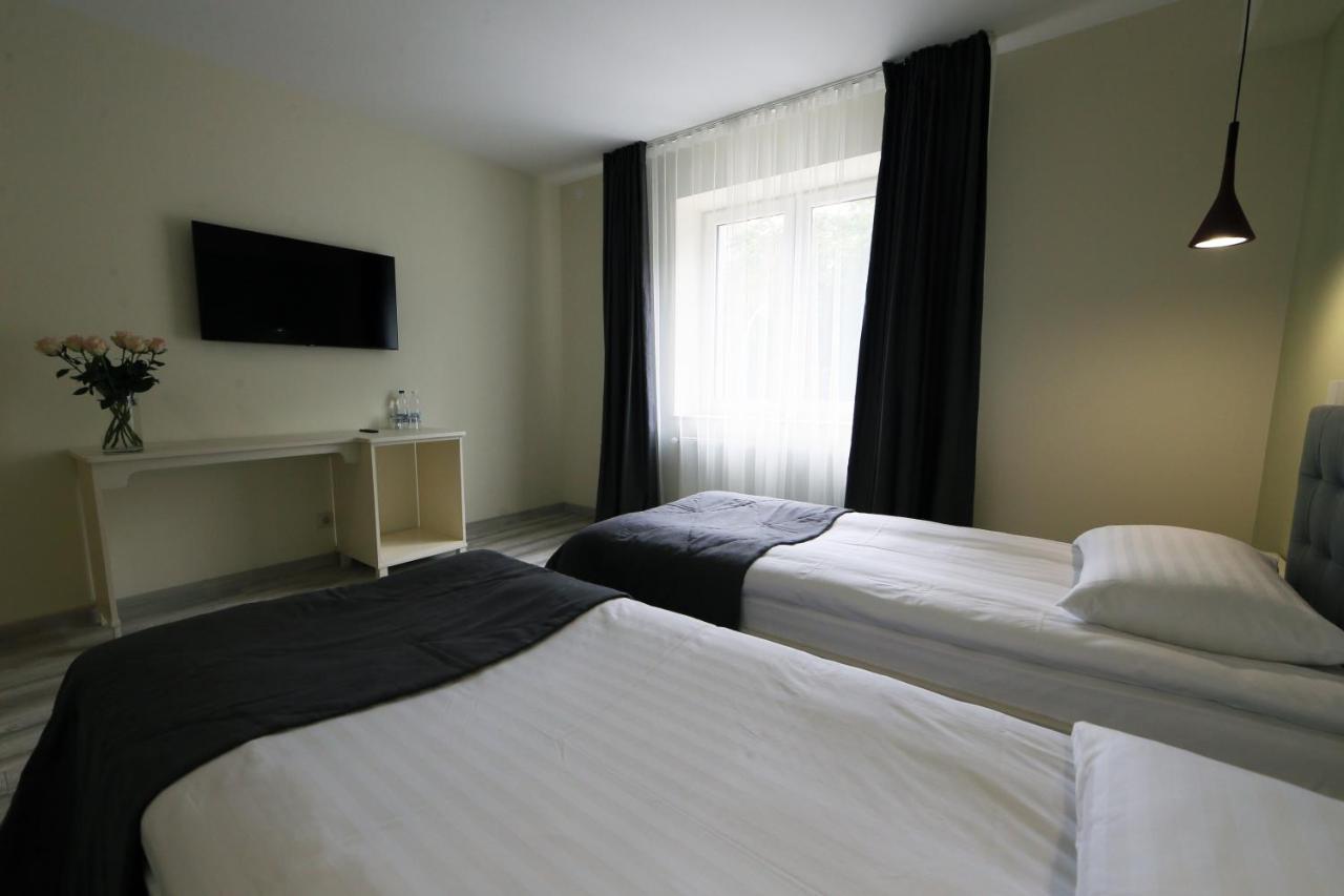 Hotel Golden Lemon Готель Золотий Лимон Lviv Bagian luar foto
